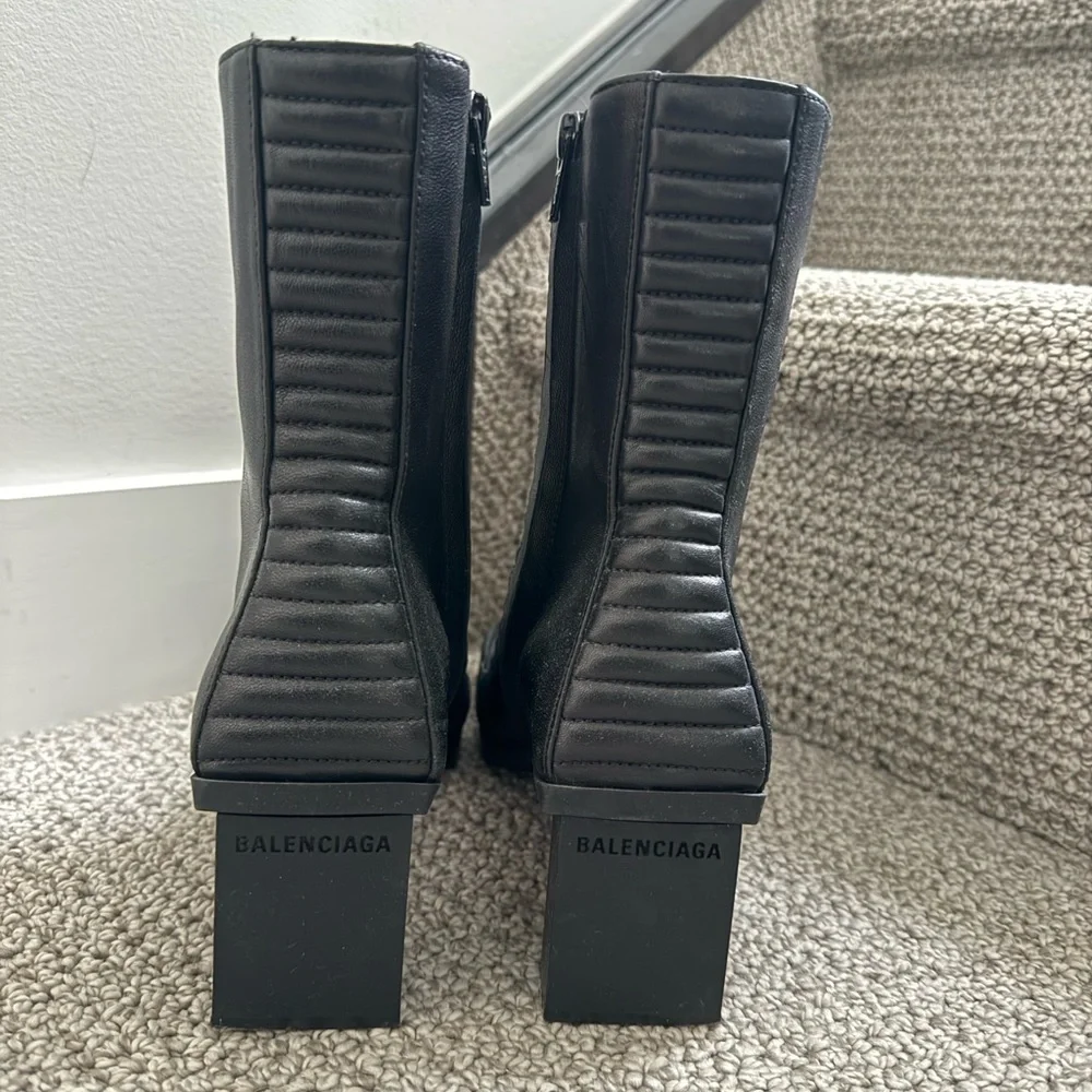 Balenciaga Black Ribbed Heeled Boots - Picture 2 of 4